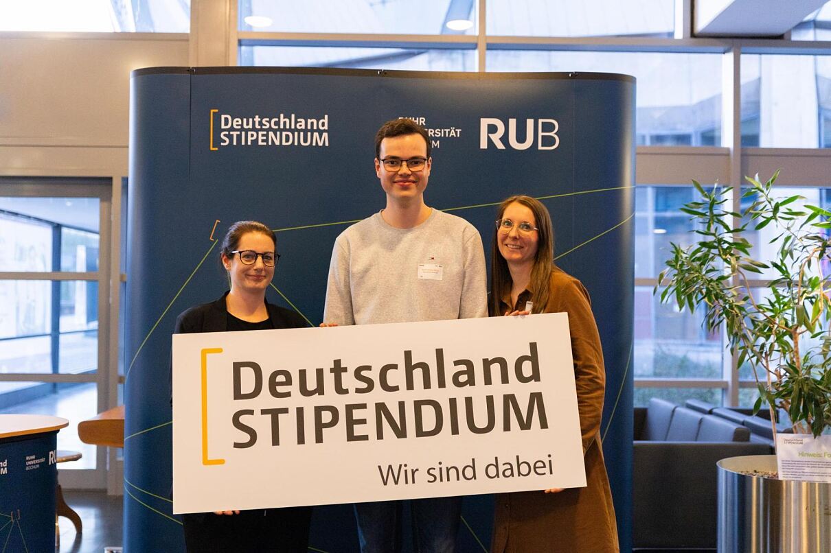 Übergabe Deutschlandstipendium RUB 2025 an David Micus