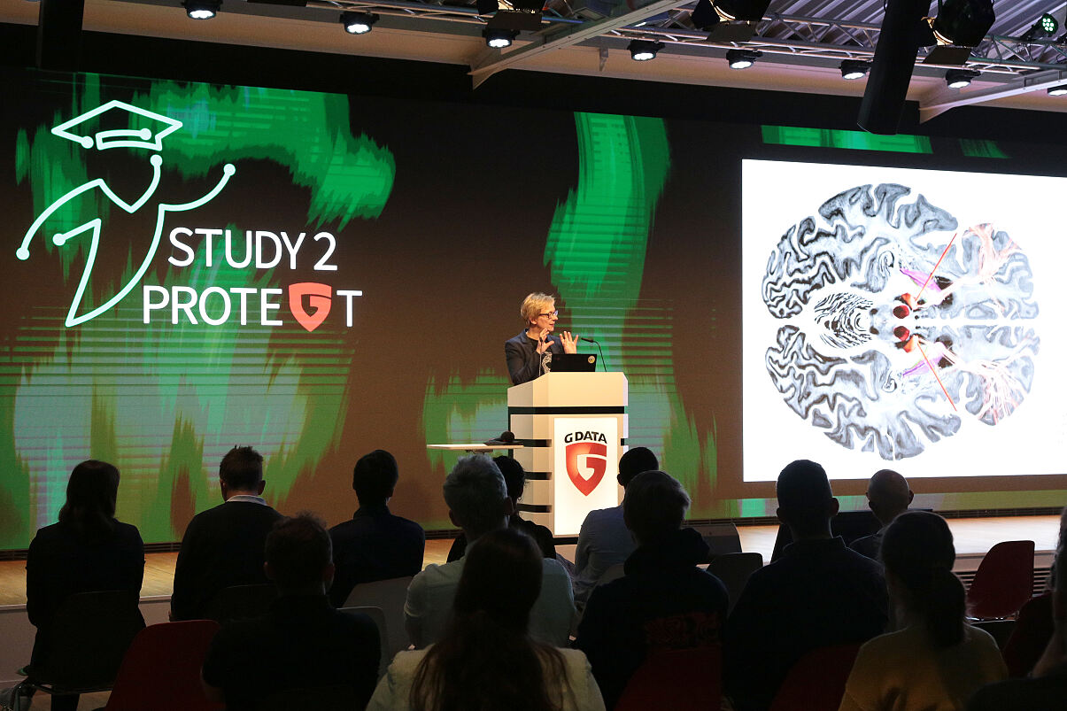 G DATA Study2Protect Award 2025 Vortrag Christine Regitz